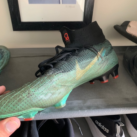 Nike mercurial cleats - Picture 4 of 9